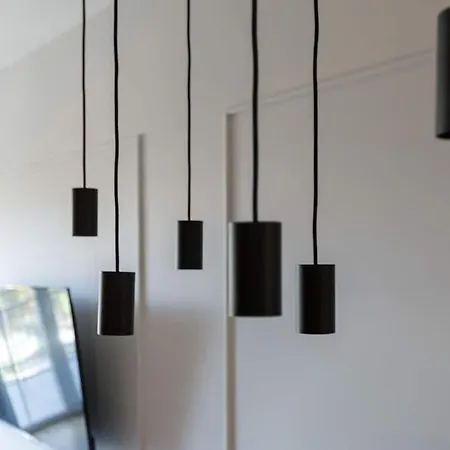 Close-urban Chic - Cozy And Modern Apartment- Jana Pawla *